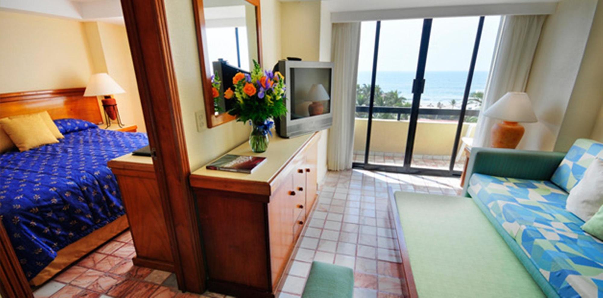 Ocean Breeze Mazatlan Hotel Bagian luar foto