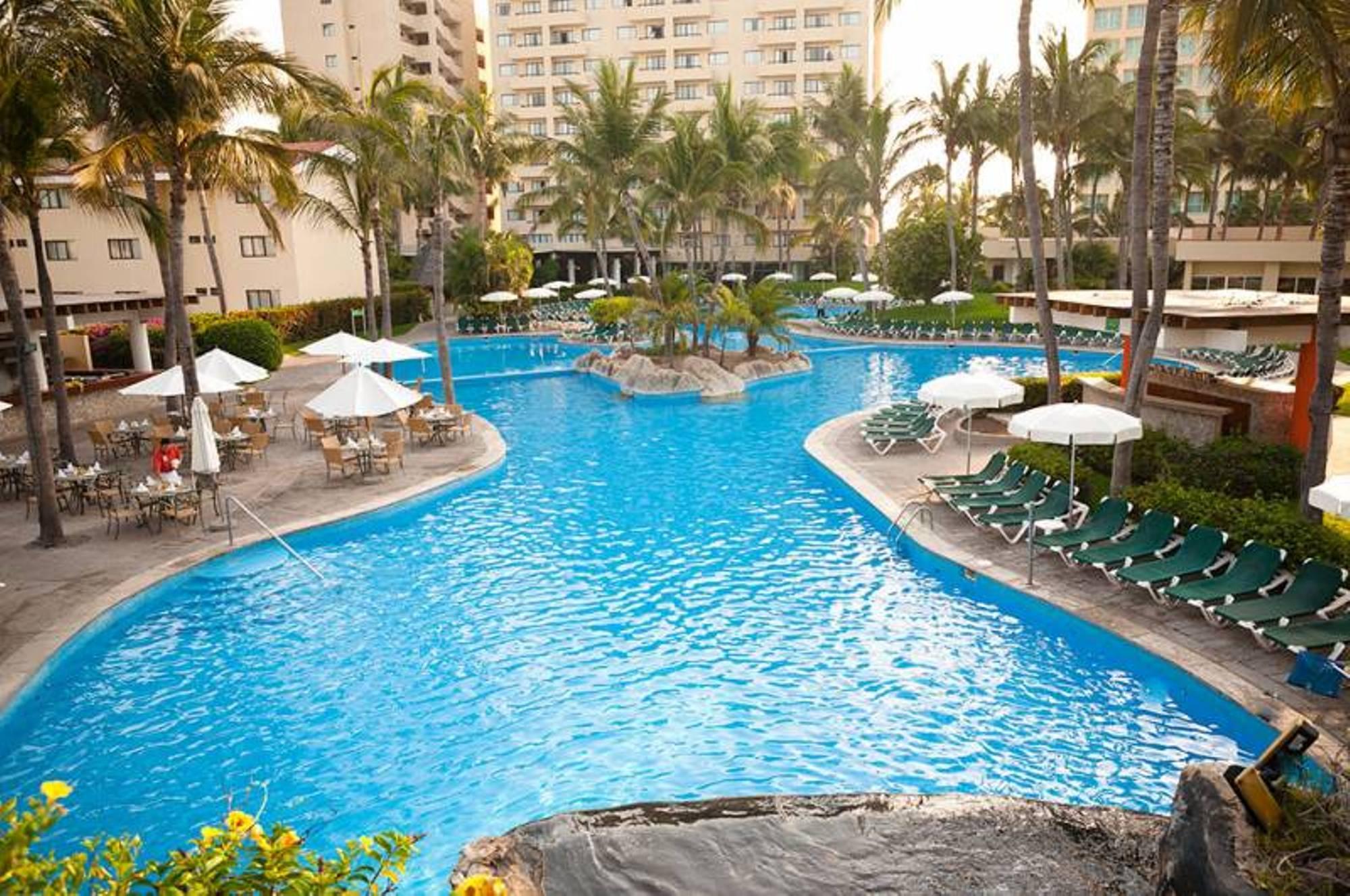 Ocean Breeze Mazatlan Hotel Bagian luar foto