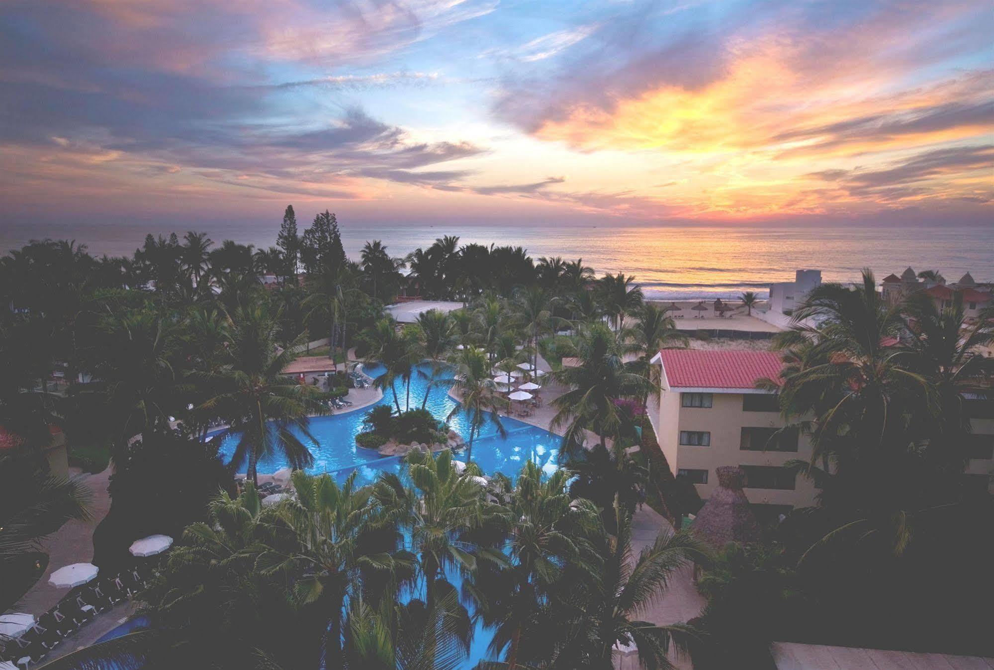 Ocean Breeze Mazatlan Hotel Bagian luar foto