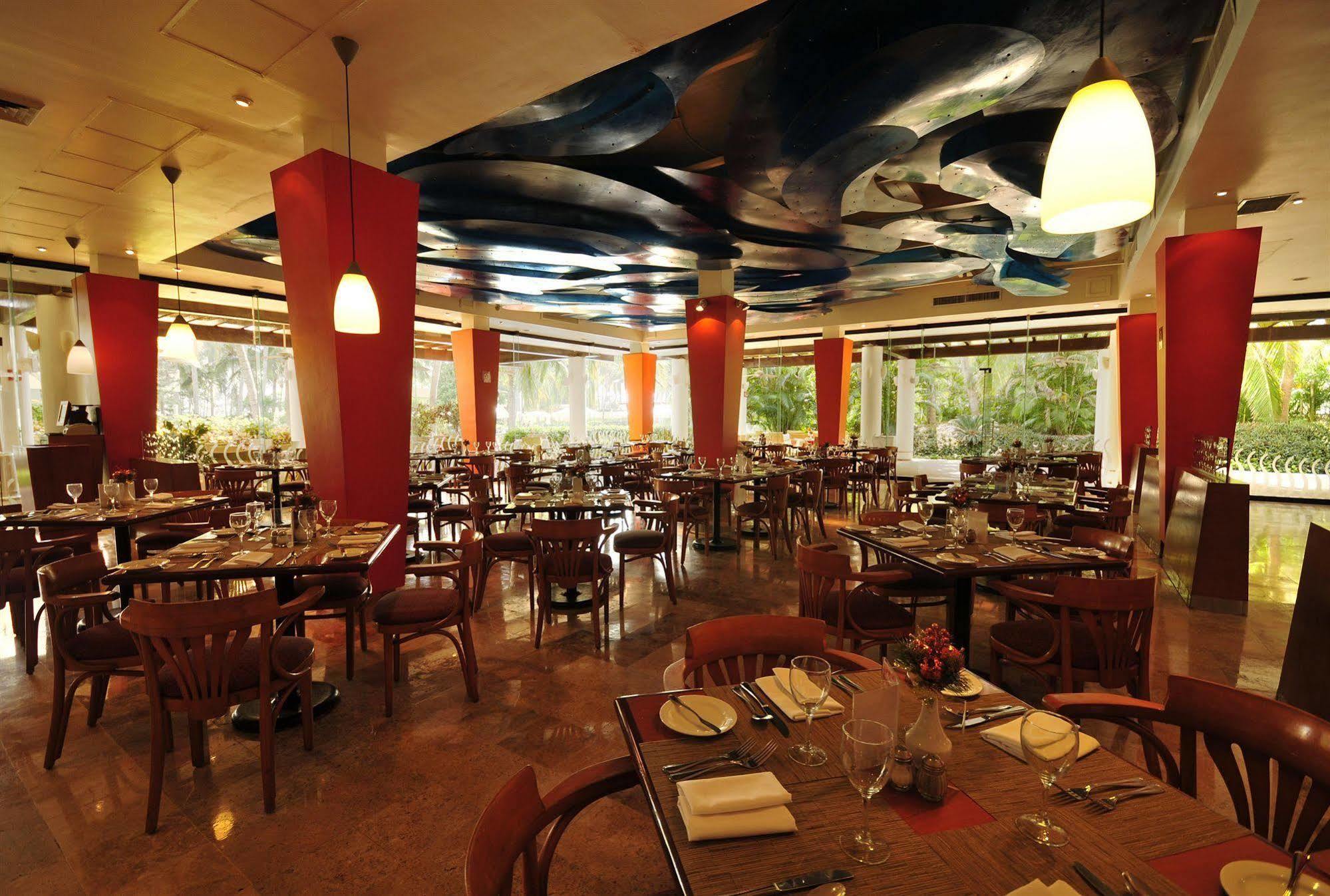 Ocean Breeze Mazatlan Hotel Bagian luar foto